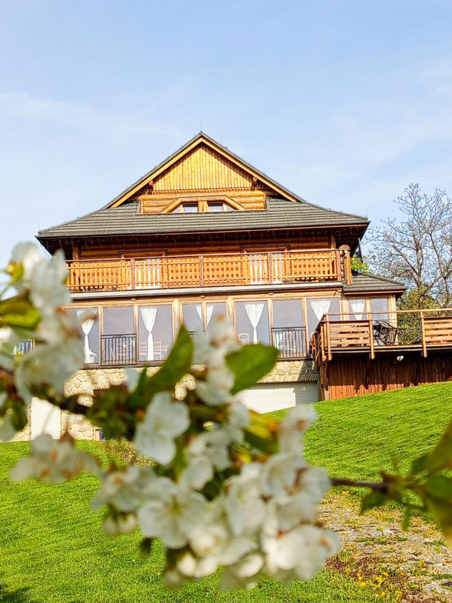 Bed and Breakfast Dom Na Rozcesciu Конякув Экстерьер фото
