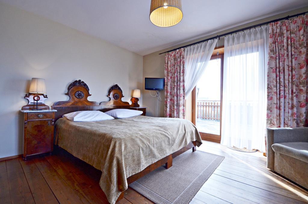 Bed and Breakfast Dom Na Rozcesciu Конякув Экстерьер фото